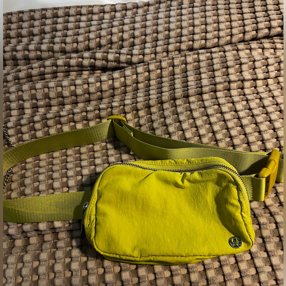 Lululemon neon yellow crossbody